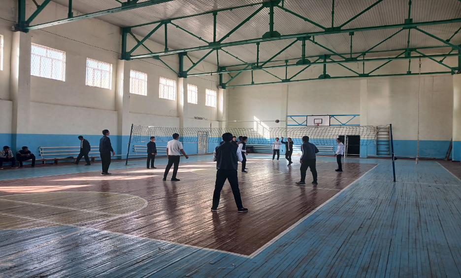 Gurlan tuman 2-son texnikumida voleybol bo`yicha “Direktor kubogi o`tkazildi.